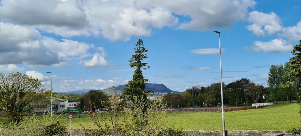 Yeats Village Sligo Buitenkant foto